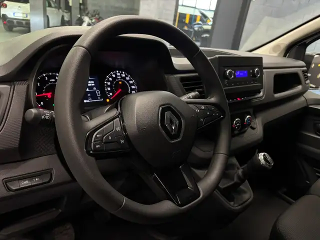 Renault Trafic view 8