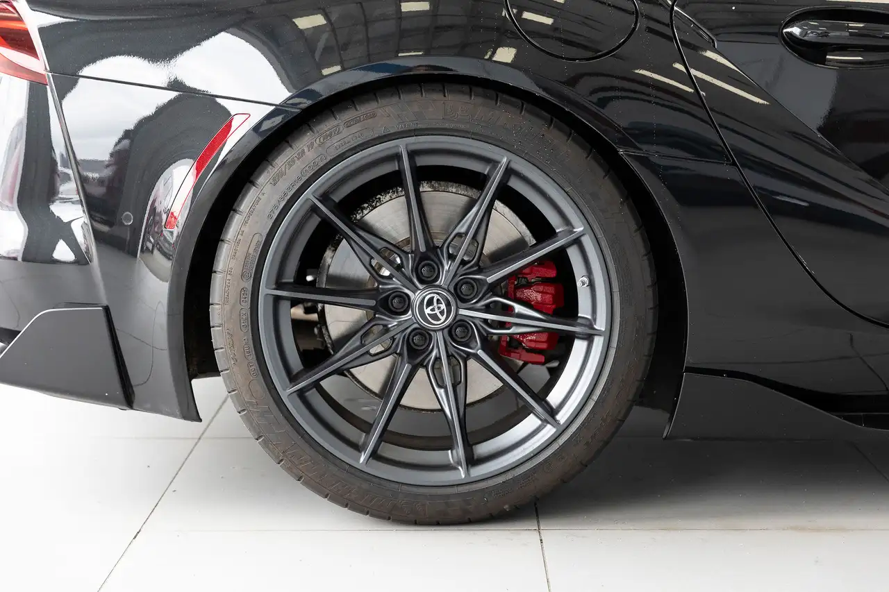 Toyota GR Supra снимка Toyota GR Supra
