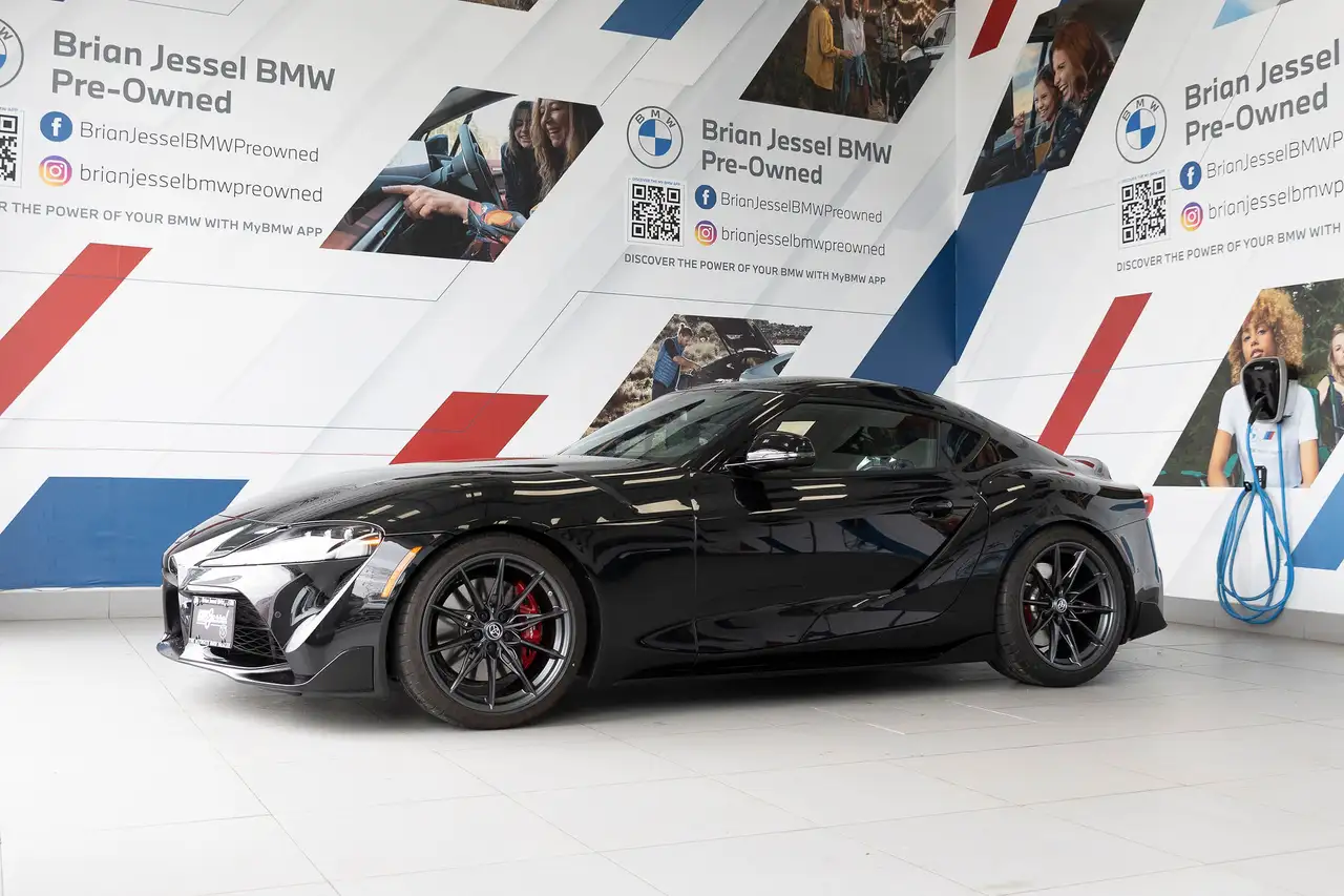 Toyota GR Supra снимка Toyota GR Supra