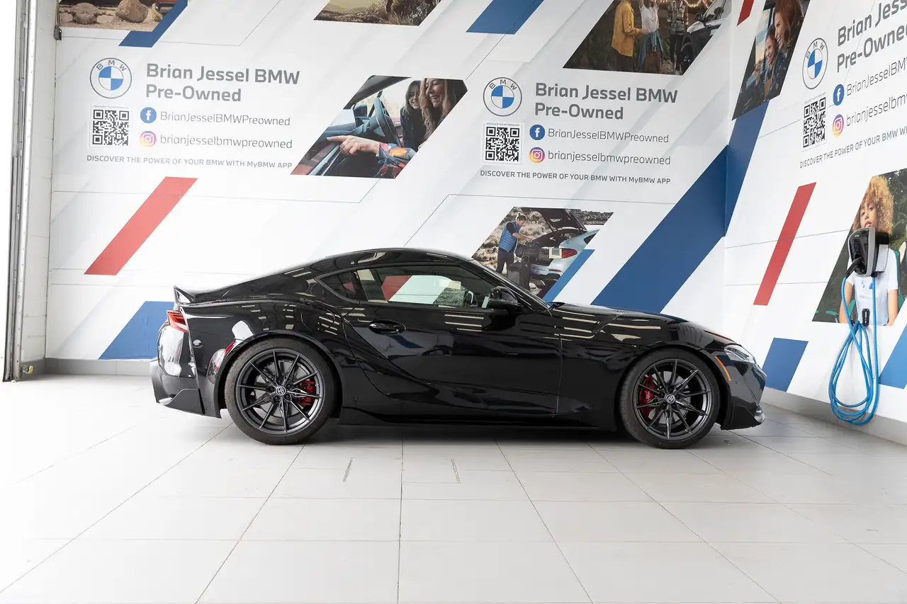 Toyota GR Supra снимка Toyota GR Supra