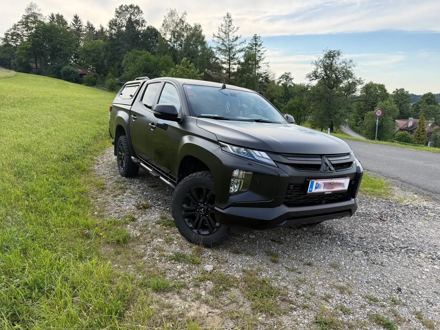Mitsubishi L200 L 200 2,2 DI-D HP 4WD Doppelkabine Diamond Aut. Diamond Schwarz - 1