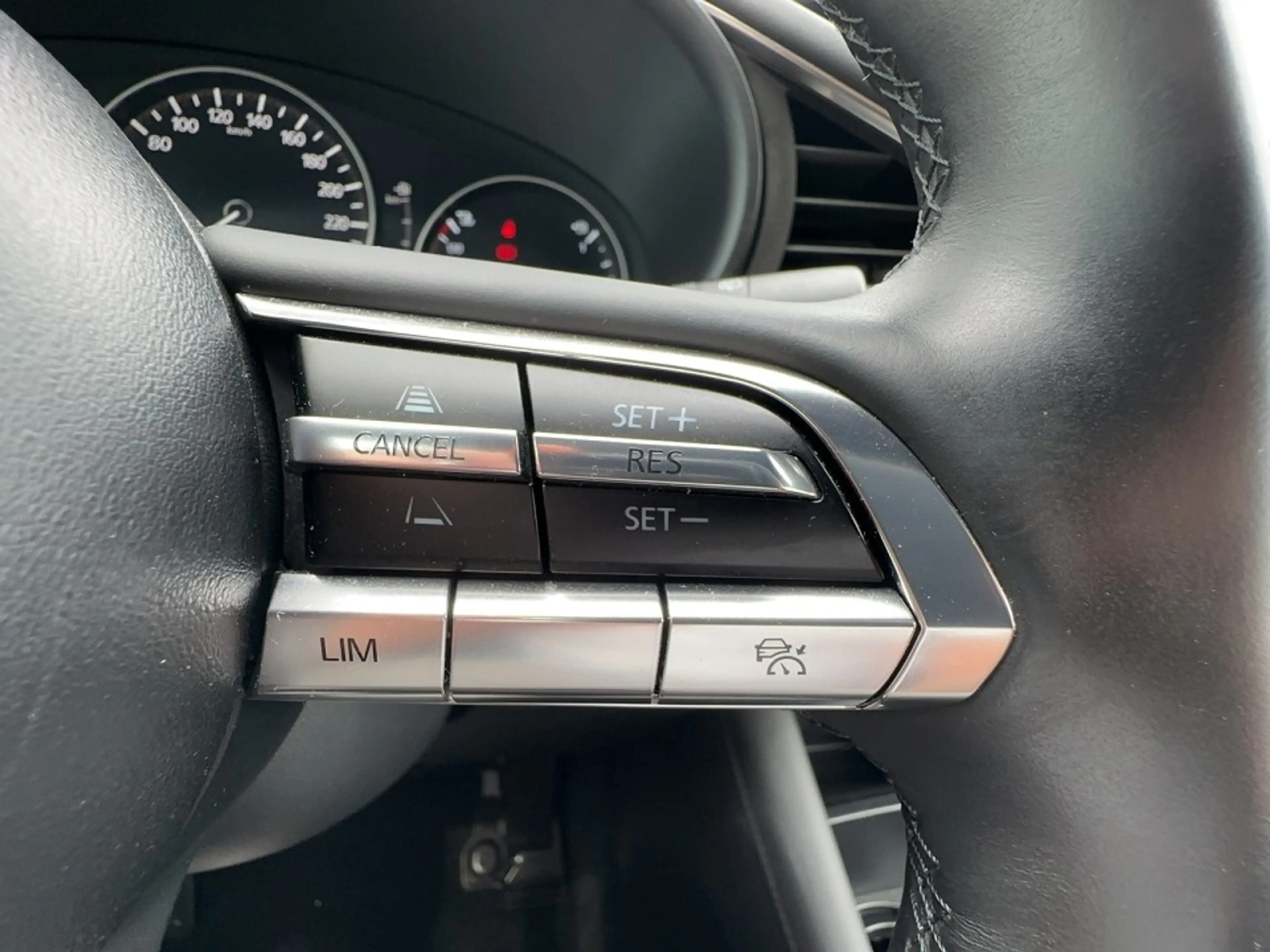 Mazda 3 Selection 1.Hand Navi Head-Up Sitzheizung — photo 12