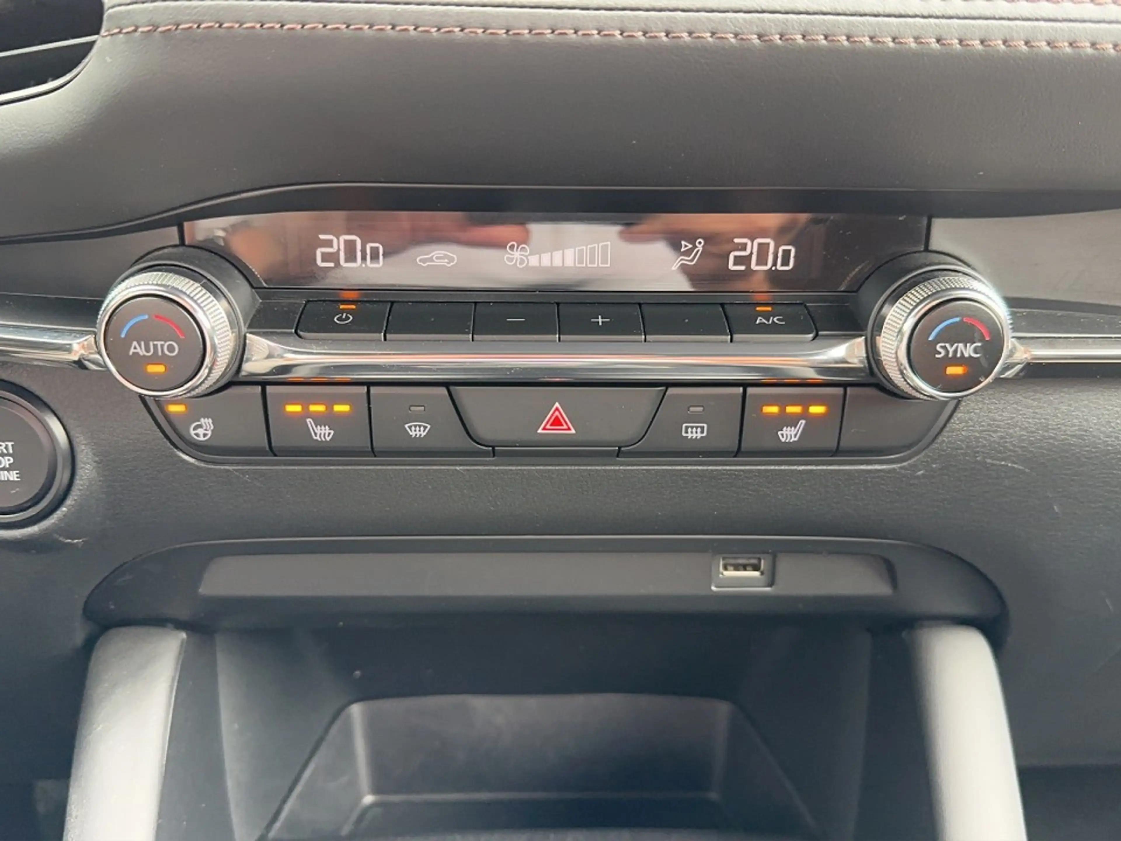 Mazda 3 Selection 1.Hand Navi Head-Up Sitzheizung — photo 14