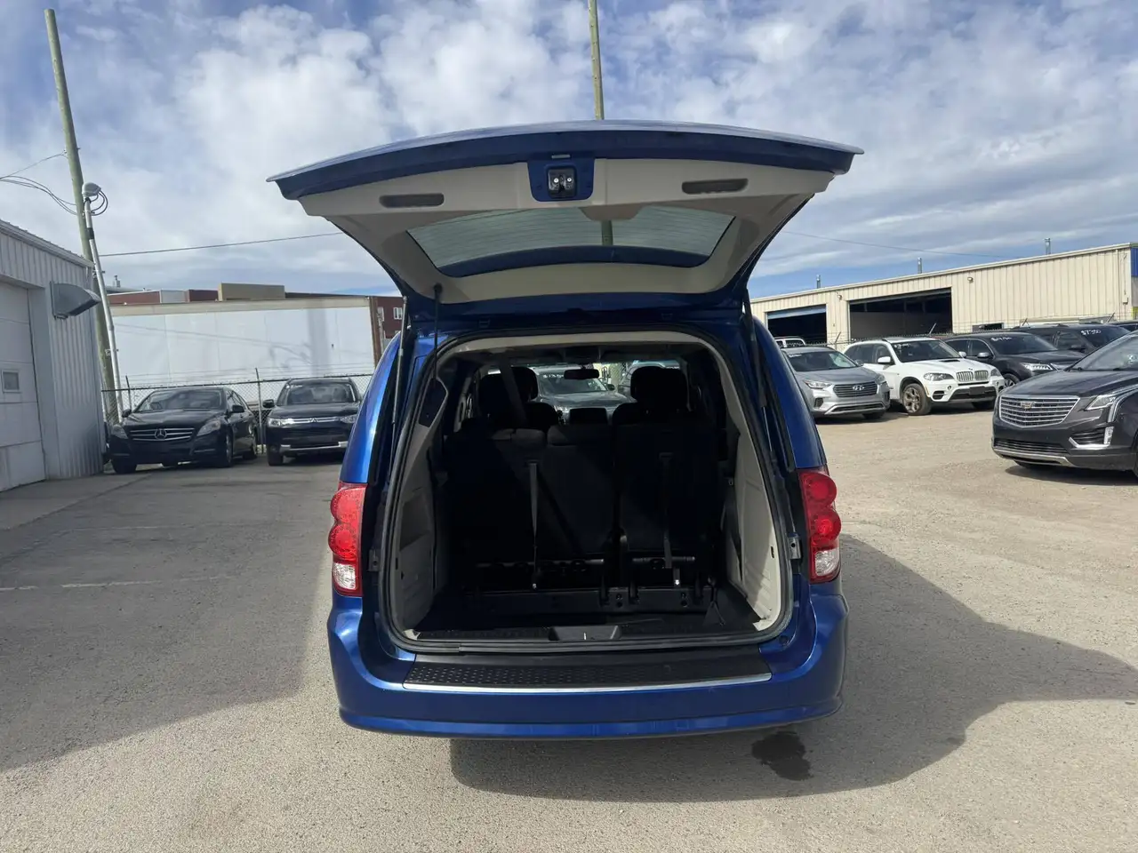 Dodge Grand Caravan снимка Dodge Grand Caravan