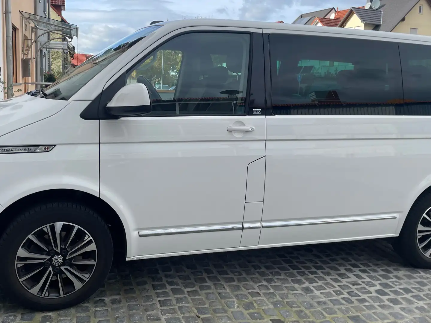 Volkswagen T6.1 Multivan Multivan T6.1 Kurz DSG Comfortline Weiß - 2