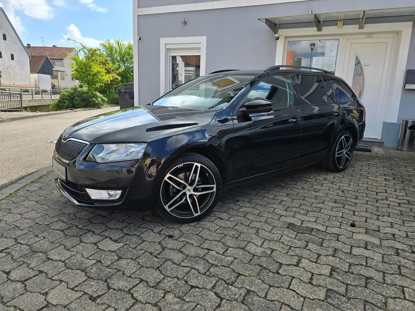 Skoda Octavia Combi Ambition-2.Hand-DSG-Navi-Sitzheiz. Nero - 2