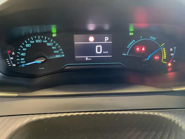 Peugeot 208 view 16
