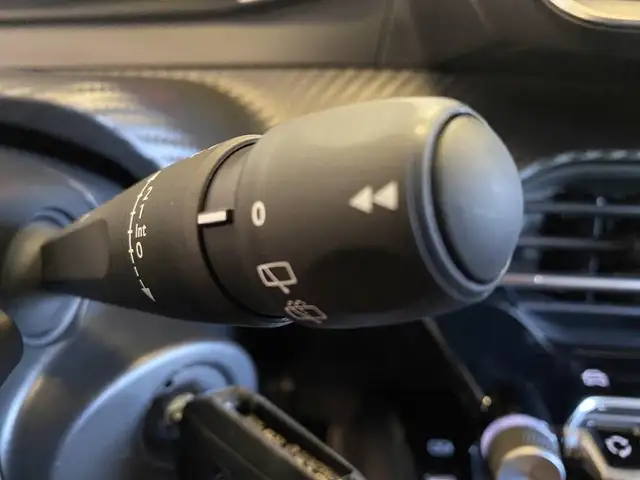 Peugeot 208 view 24