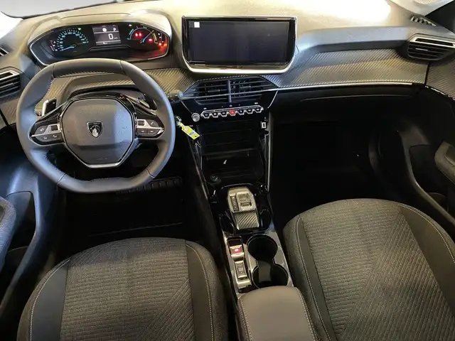 Peugeot 208 view 6