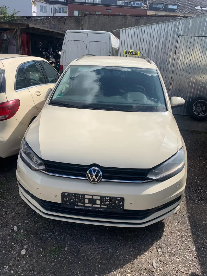 Volkswagen Touran Beige - 1