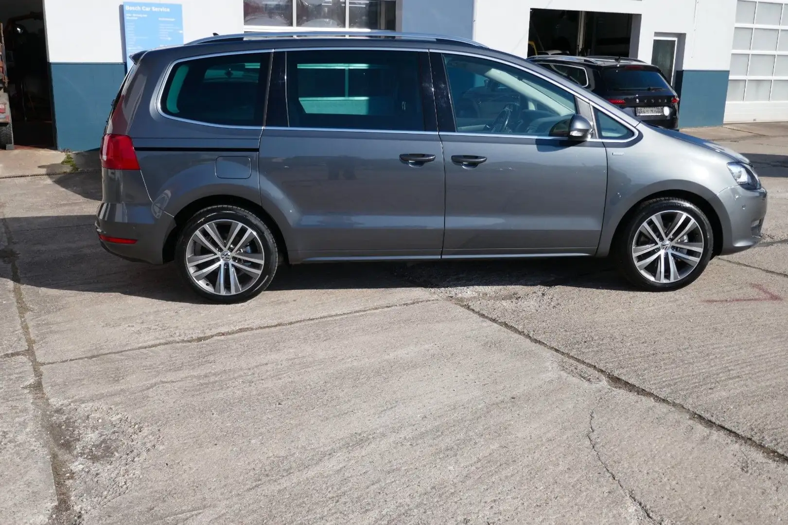 Volkswagen Sharan TSI DSG Life 7-Sitzer/Xenon/Pano/SHZ/PDC Grigio - 2