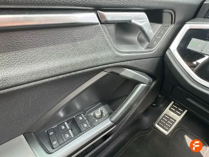 Audi Q3 2019, foto 17