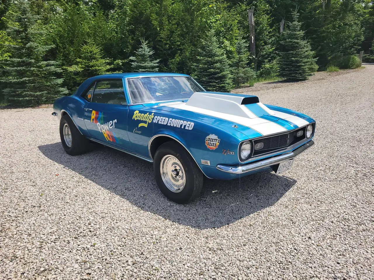 Chevrolet Camaro снимка Chevrolet Camaro