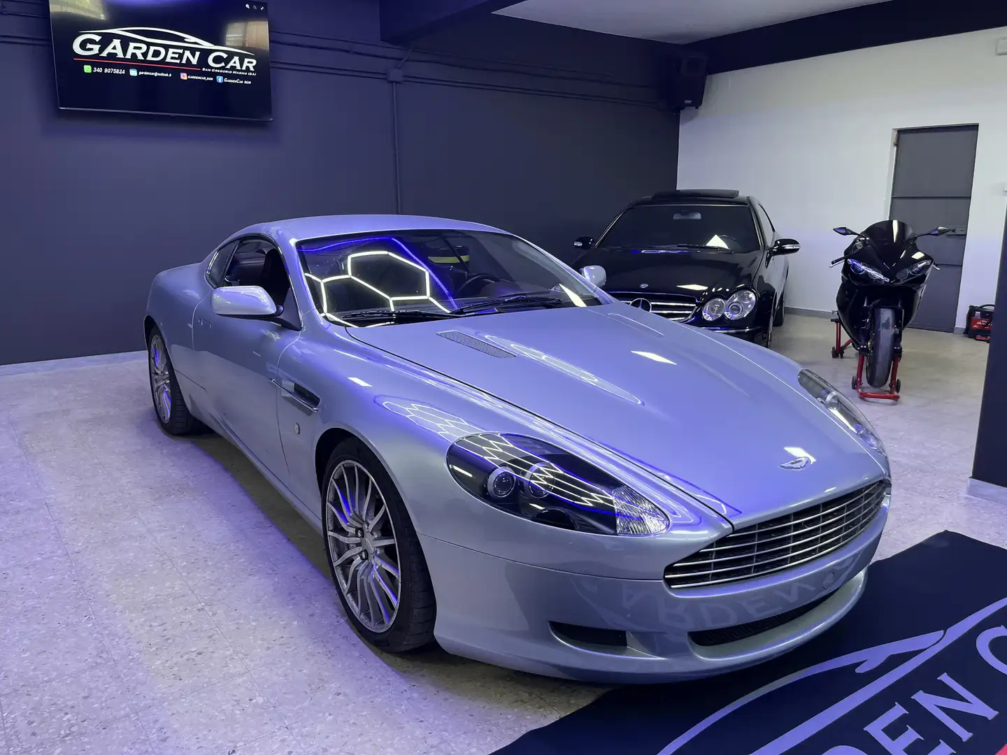 Aston Martin DB9 Coupe 6.0 Touchtronic 2 Argento - 1
