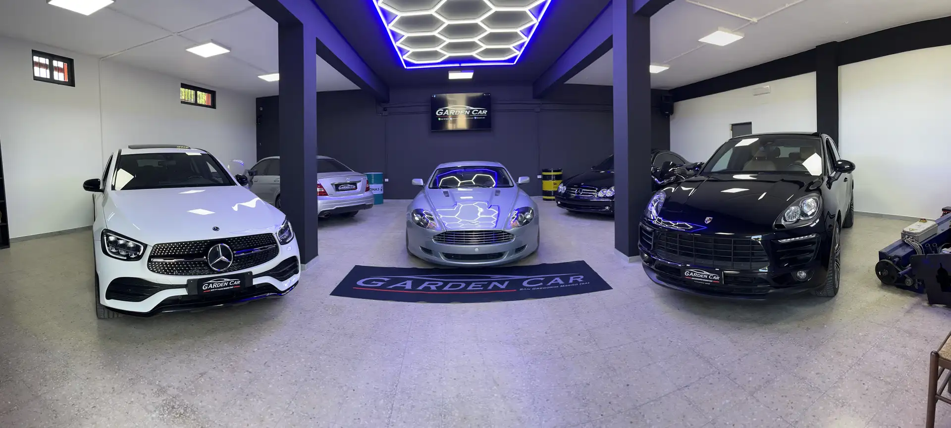Aston Martin DB9 Coupe 6.0 Touchtronic 2 Argento - 2