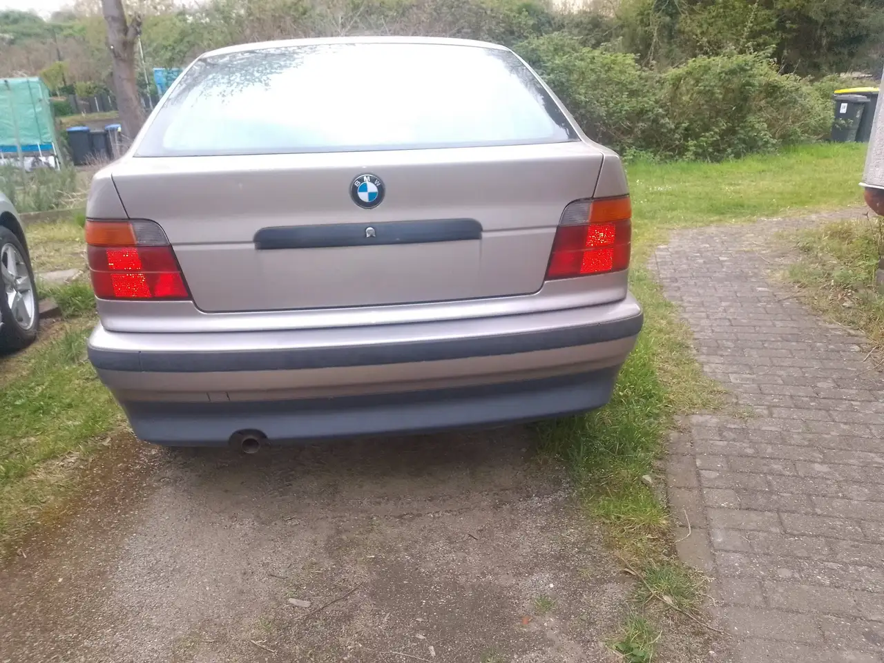 BMW 316i, foto 2