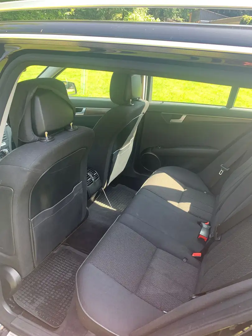 Mercedes-Benz 220 CDI Negro - 1