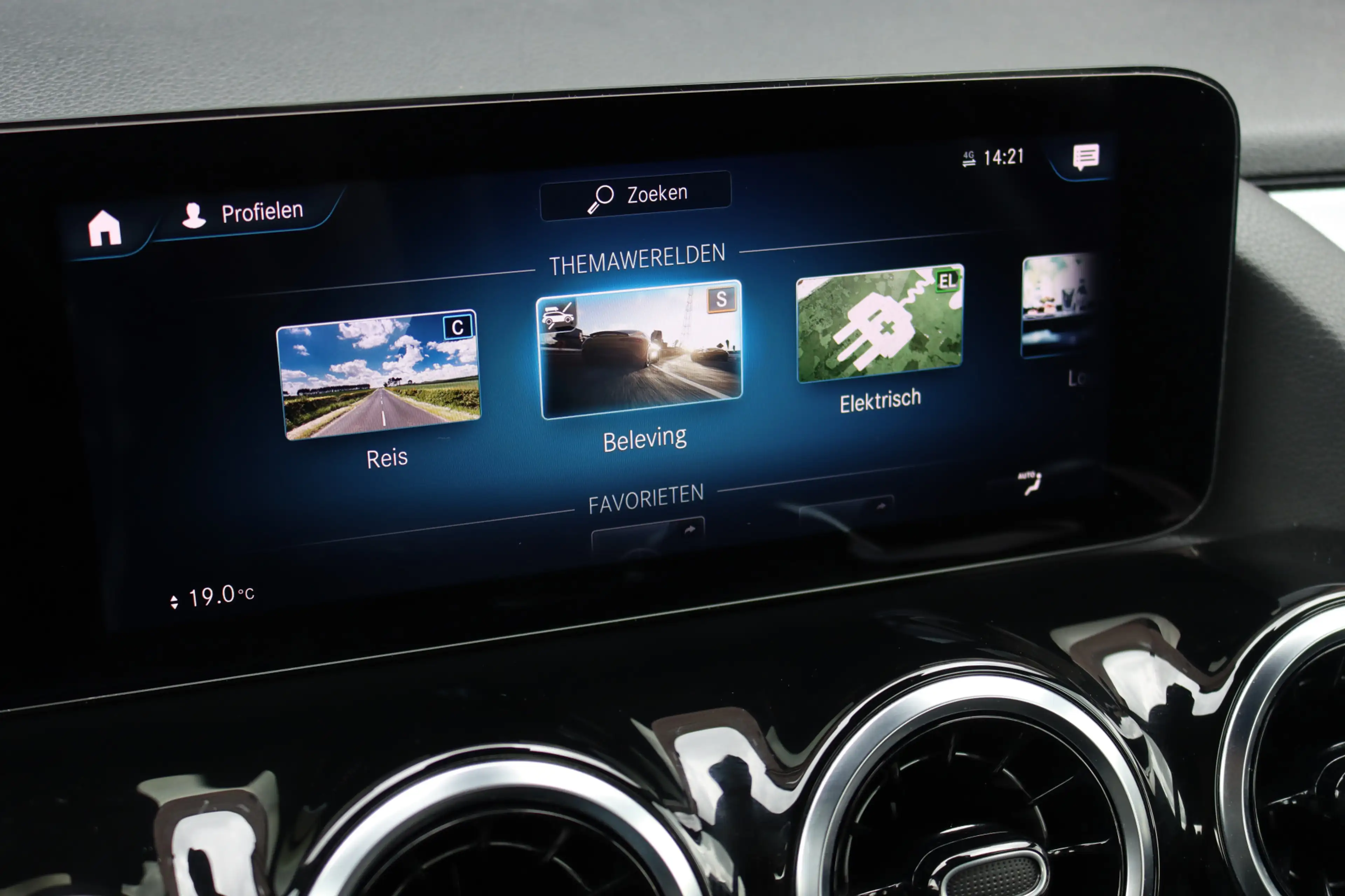 Mercedes-Benz GLA 250 e Luxury Line | Augmented Reality | Stoelverwarmin — photo 32