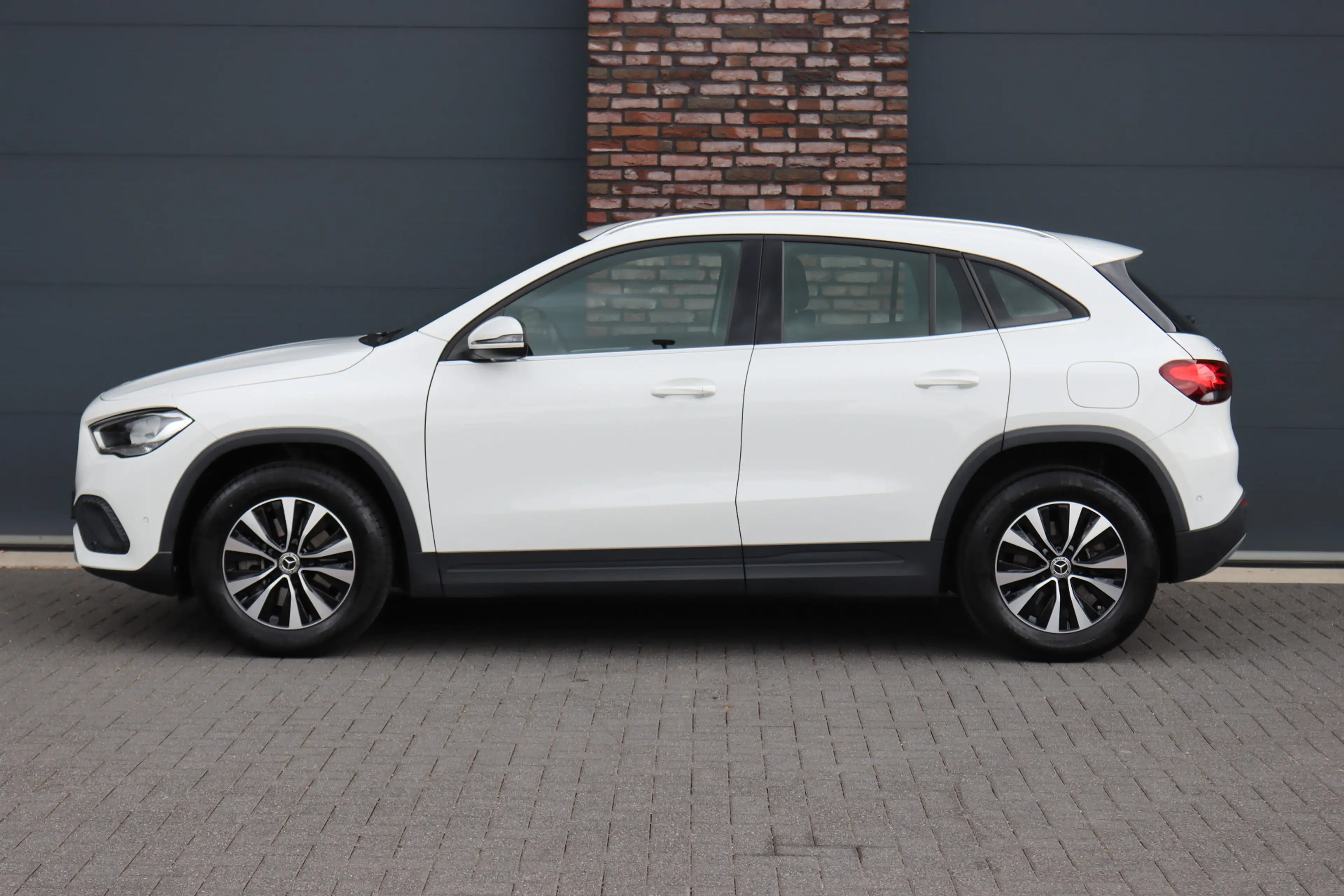 Mercedes-Benz GLA 250 e Luxury Line | Augmented Reality | Stoelverwarmin — photo 9