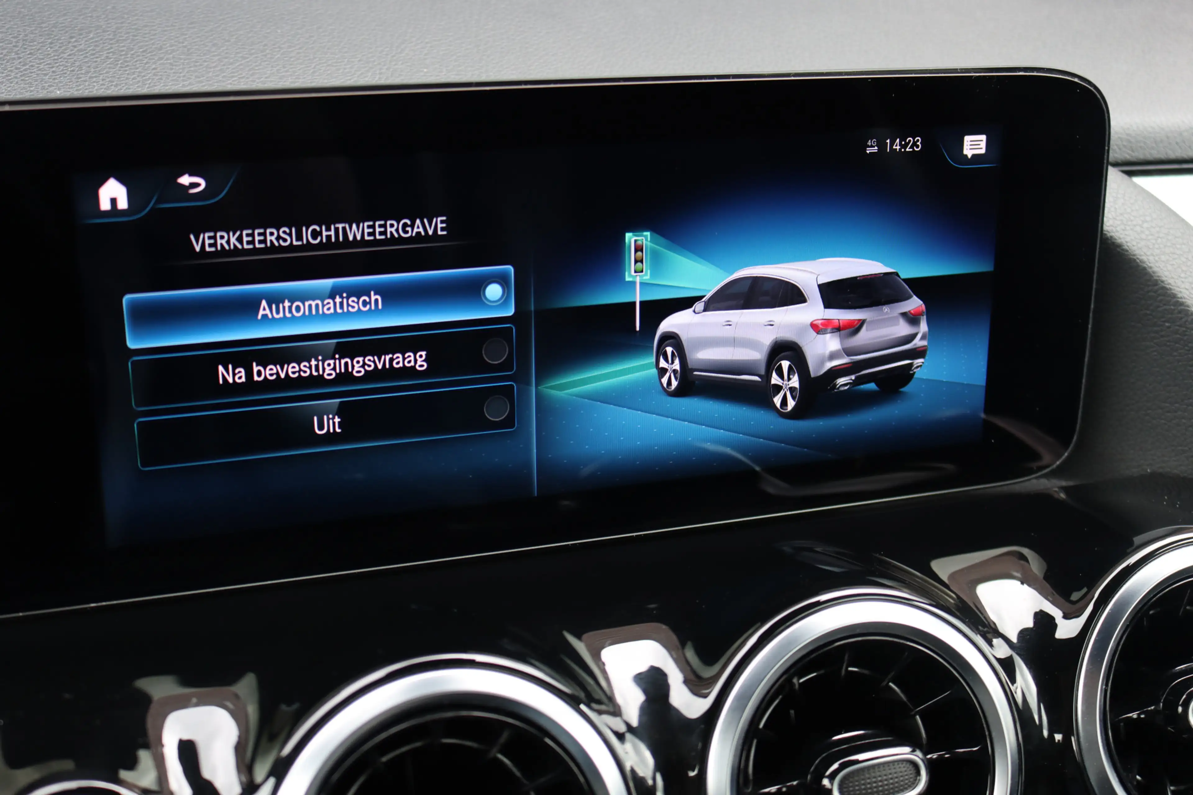Mercedes-Benz GLA 250 e Luxury Line | Augmented Reality | Stoelverwarmin — photo 31