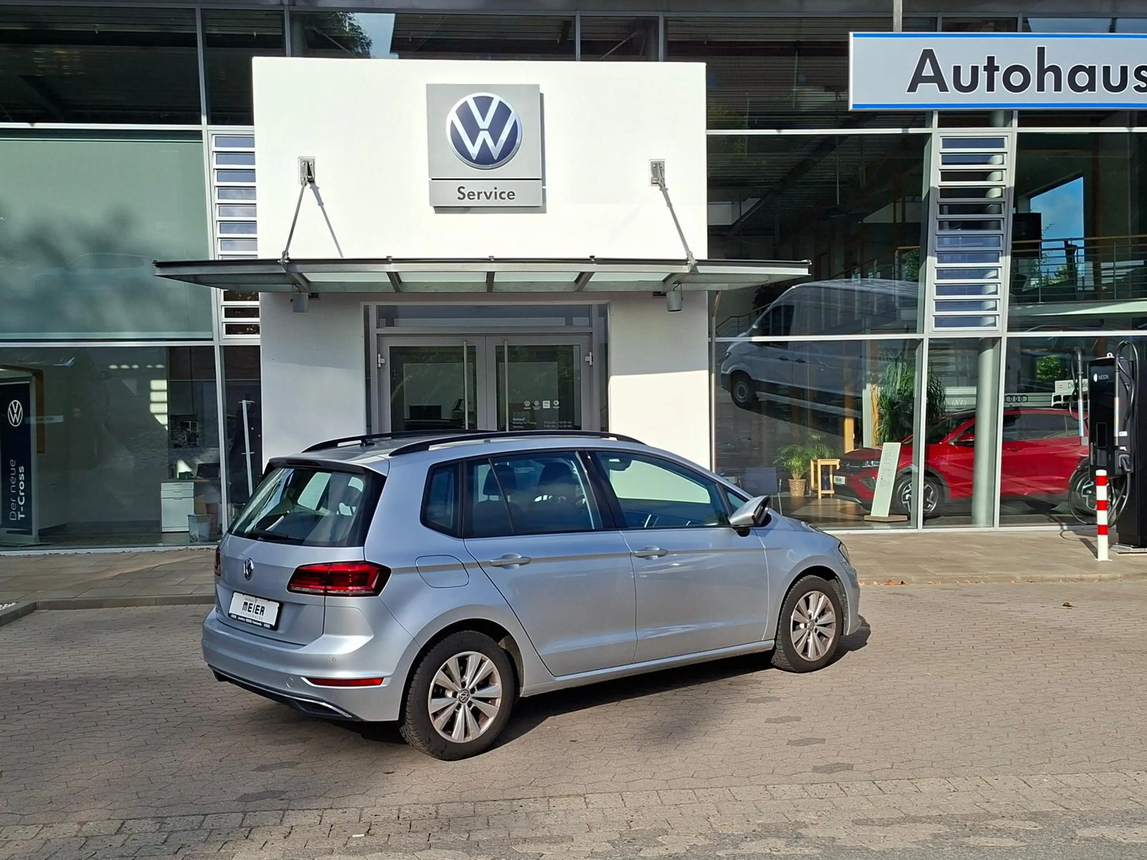 Volkswagen Golf Sportsvan 1.5 TSI Comfortline Scheckheft — photo 6