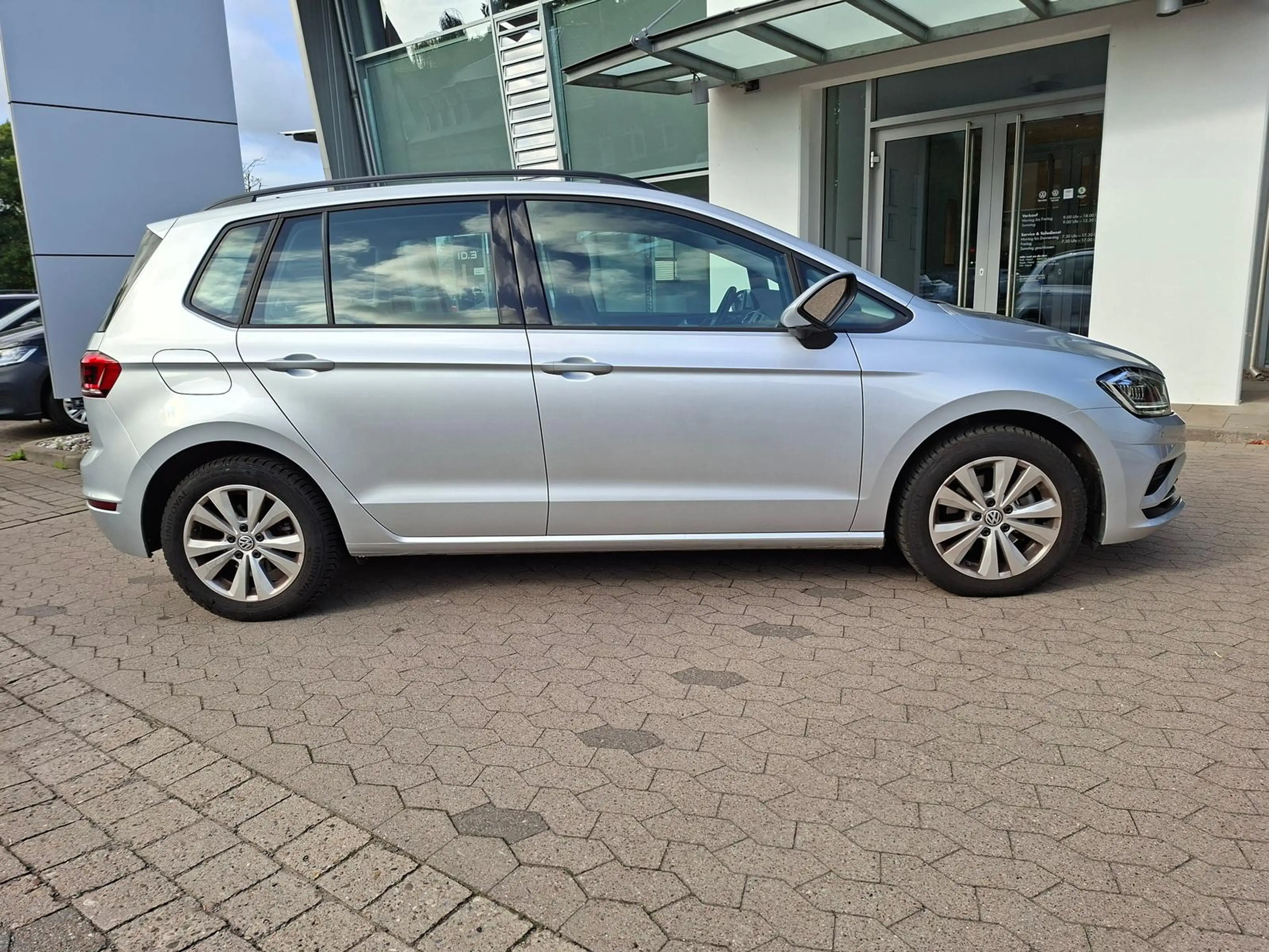 Volkswagen Golf Sportsvan 1.5 TSI Comfortline Scheckheft — photo 5