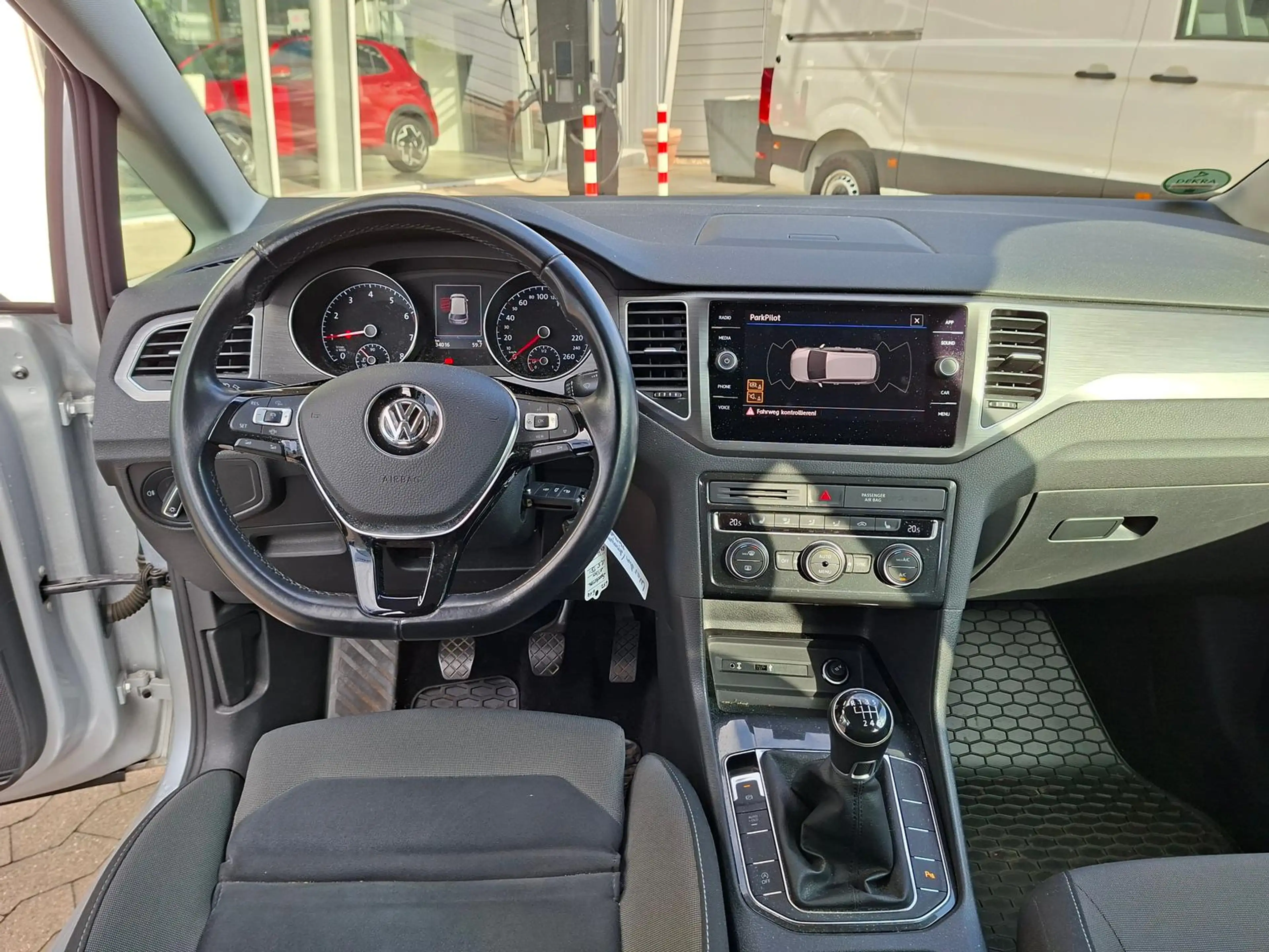Volkswagen Golf Sportsvan 1.5 TSI Comfortline Scheckheft — photo 12