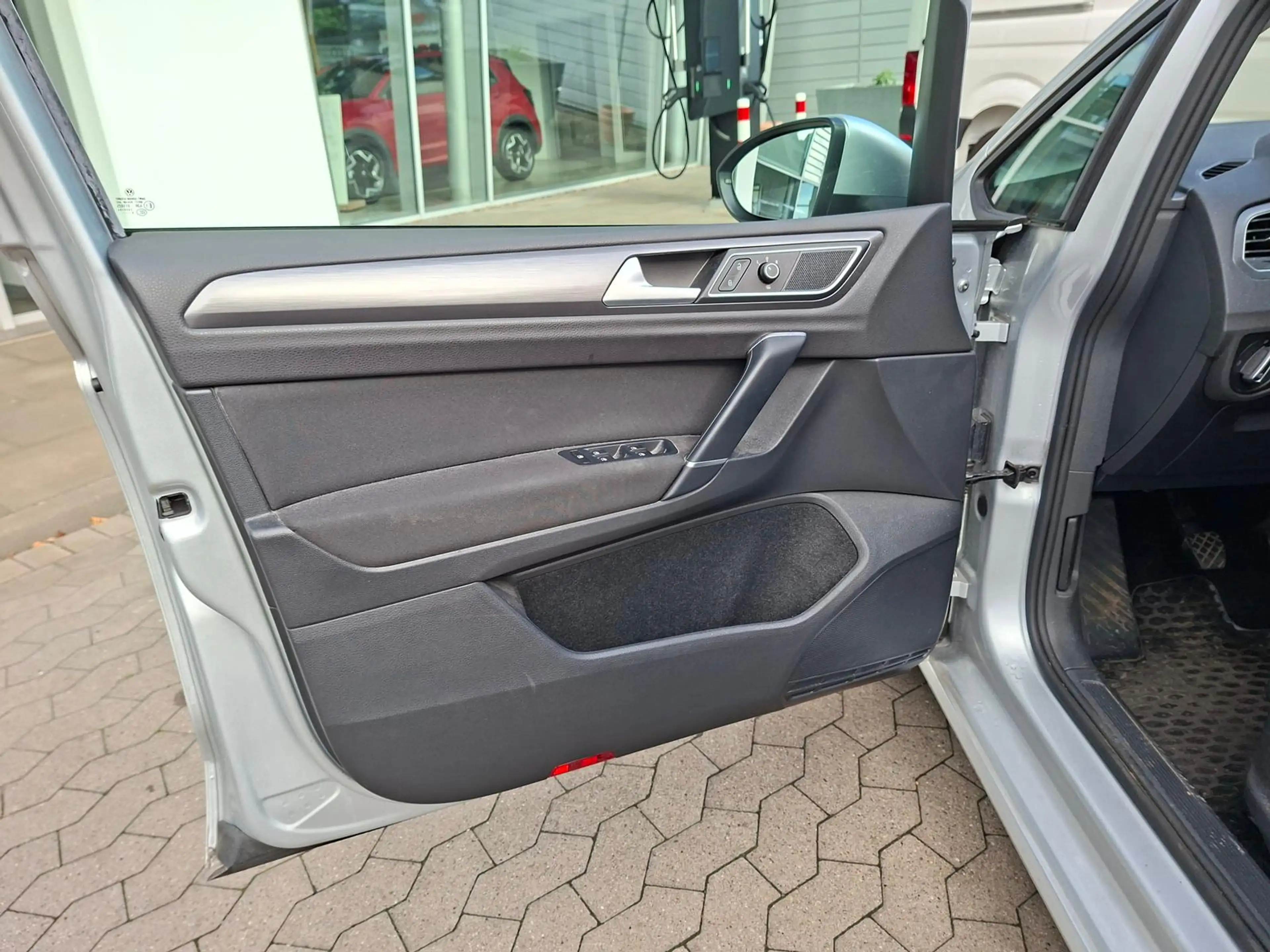 Volkswagen Golf Sportsvan 1.5 TSI Comfortline Scheckheft — photo 10