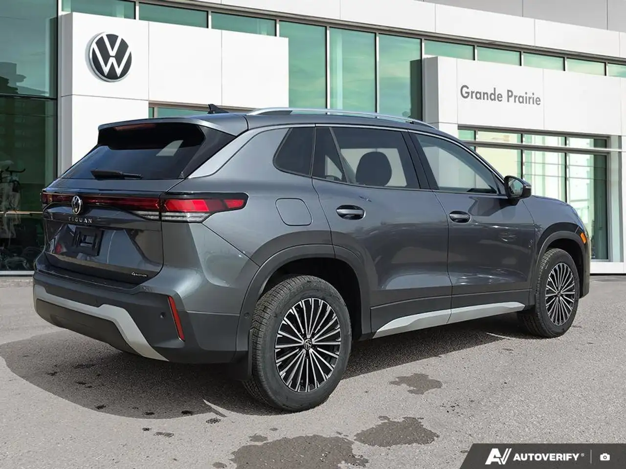 Volkswagen Tiguan снимка Volkswagen Tiguan