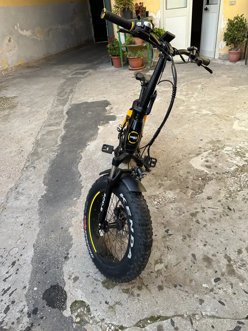 Ducati Scrambler Geel - 1