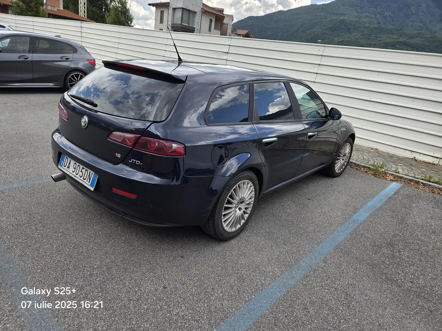 Alfa Romeo 159 Sportwagon 1.9 JTDM 16V DPF Distinctive - 2
