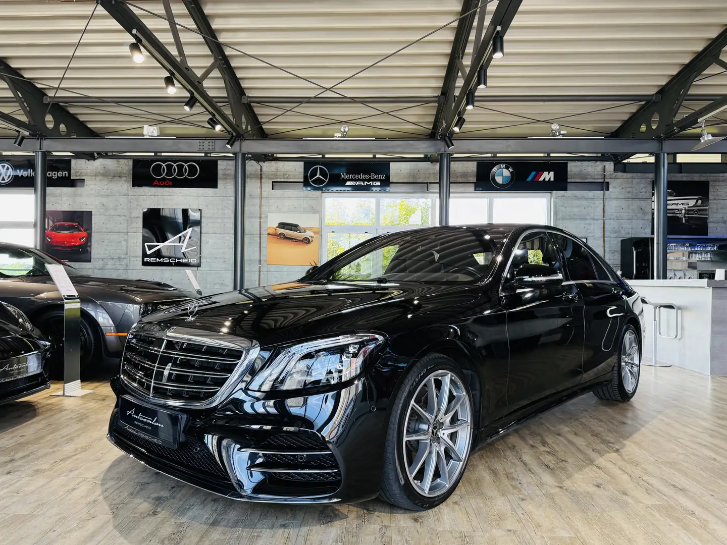 Mercedes-Benz S 400 d 4Matic AMG Line*DISTRONIC*BURMESTER*360° Schwarz - 1