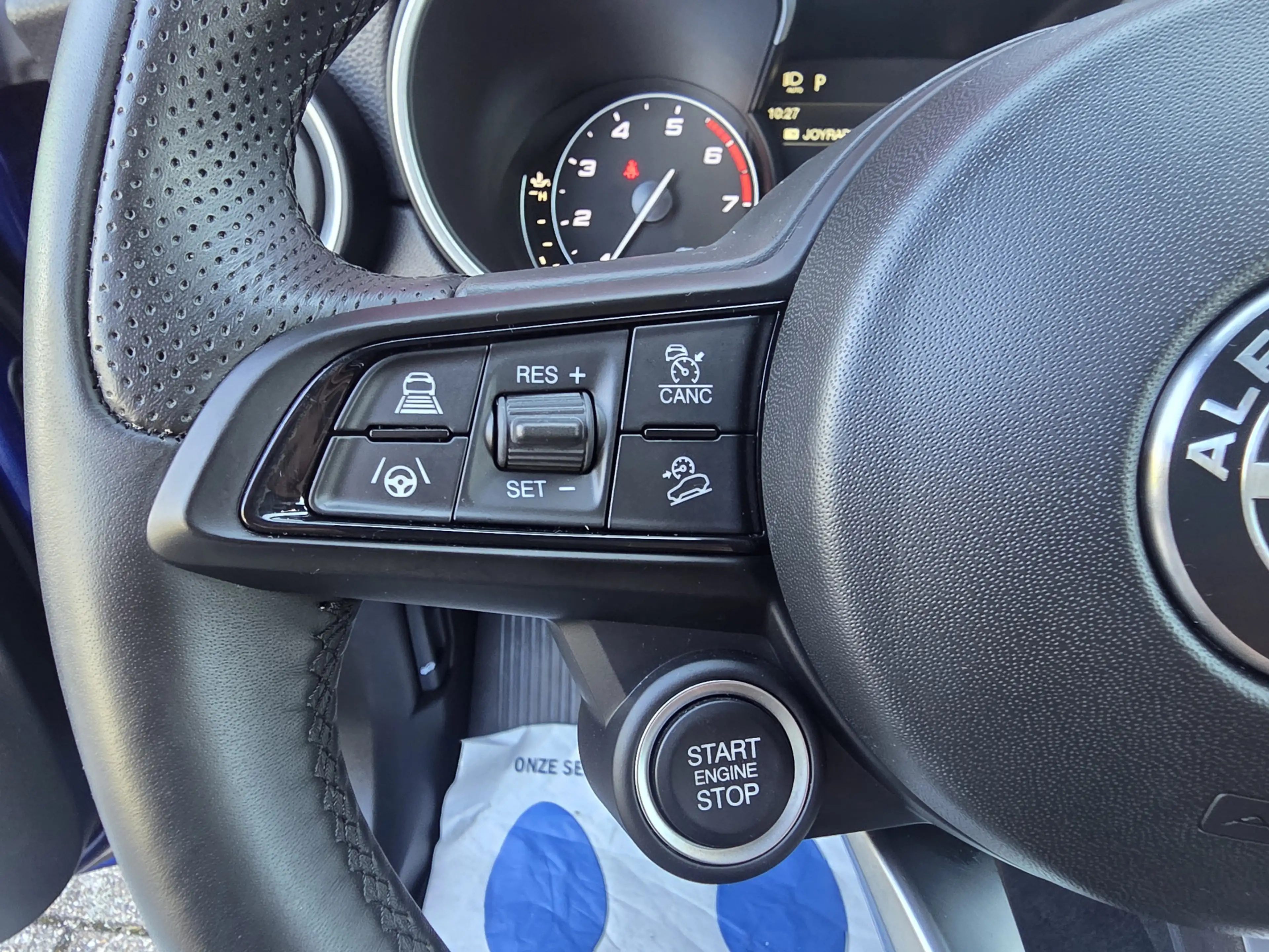 Alfa Romeo Stelvio 2.0 T AWD Ti 19'' Lm velgen | Apple/Android Carpla — photo 4