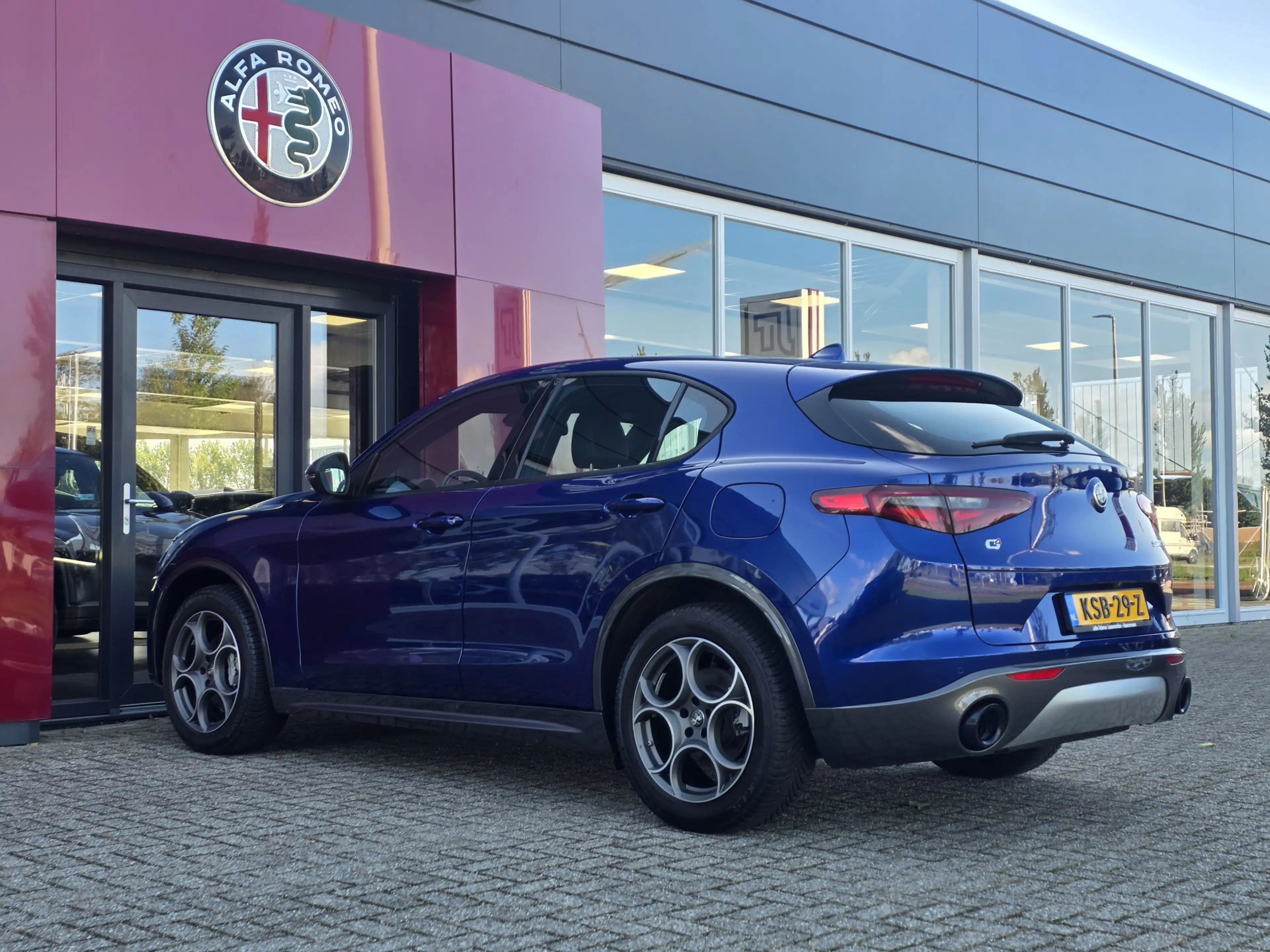 Alfa Romeo Stelvio 2.0 T AWD Ti 19'' Lm velgen | Apple/Android Carpla — photo 10