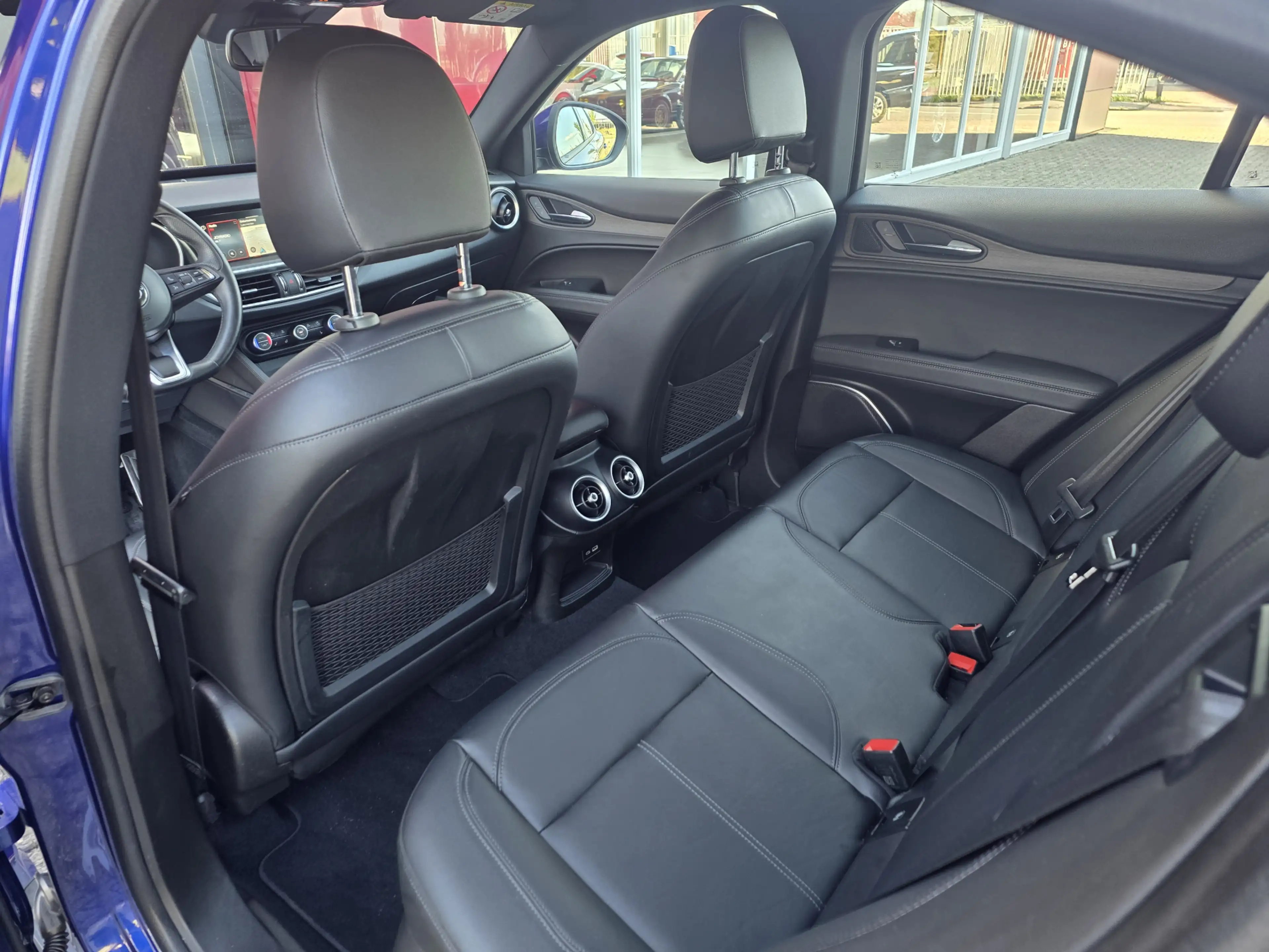 Alfa Romeo Stelvio 2.0 T AWD Ti 19'' Lm velgen | Apple/Android Carpla — photo 11