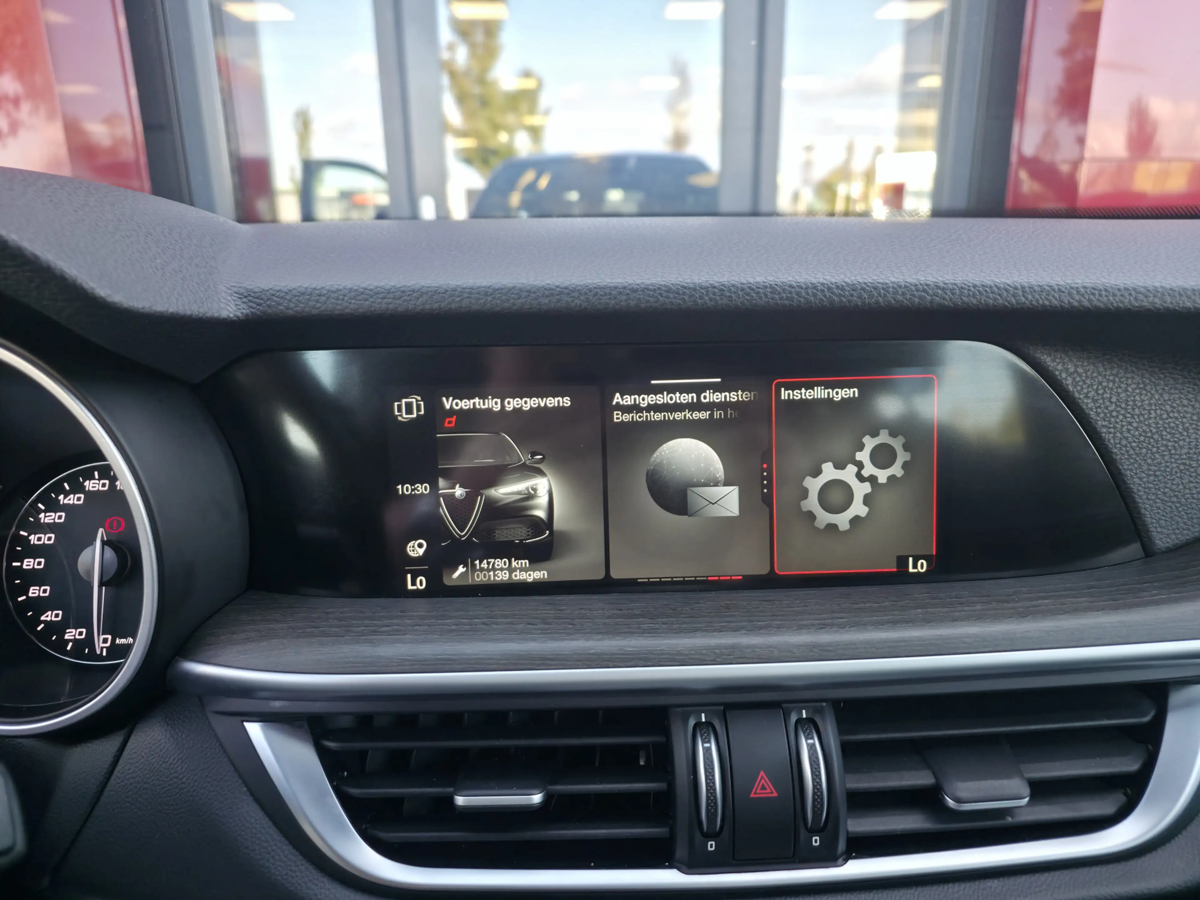 Alfa Romeo Stelvio 2.0 T AWD Ti 19'' Lm velgen | Apple/Android Carpla — photo 17