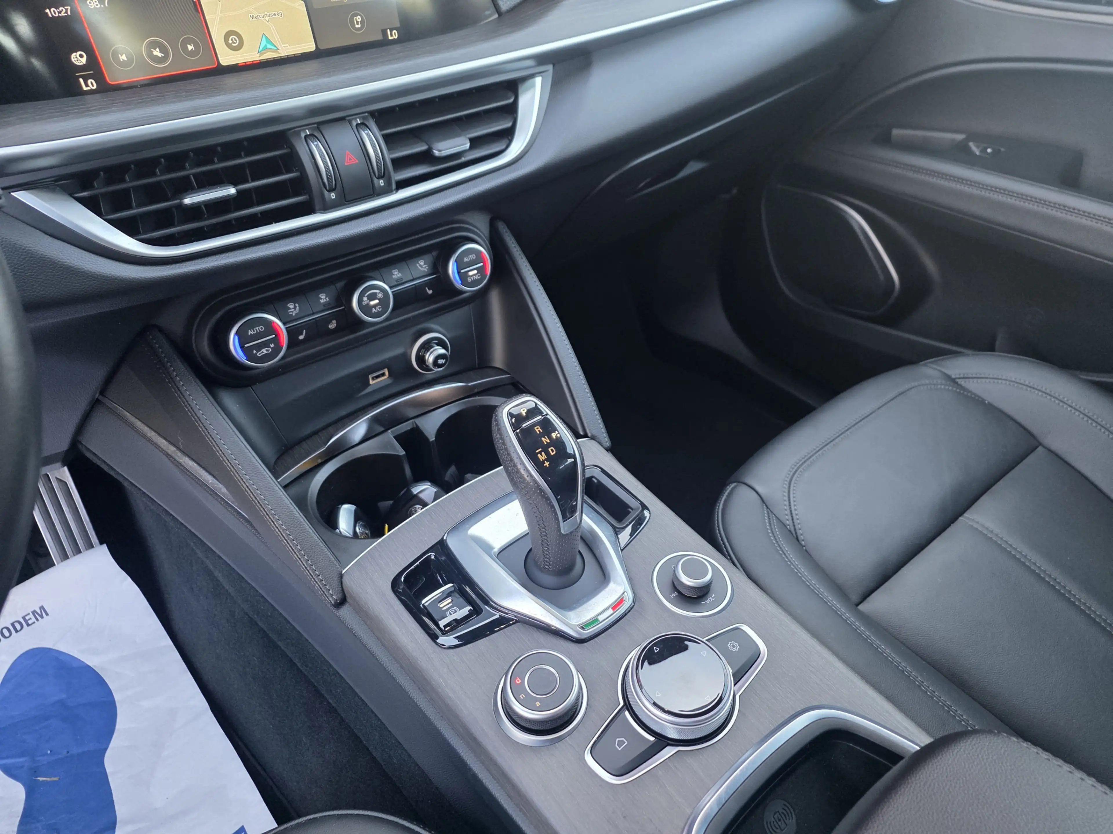 Alfa Romeo Stelvio 2.0 T AWD Ti 19'' Lm velgen | Apple/Android Carpla — photo 19