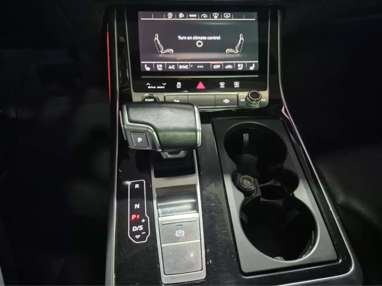 Audi Q7 снимка Audi Q7