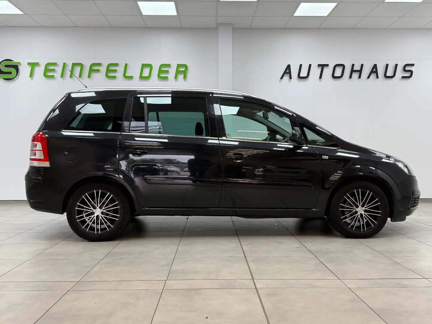 Opel Zafira B 1.8 CATCH ME/KLIMA/ALU/7SITZER/NAVI/TÜV Noir - 2
