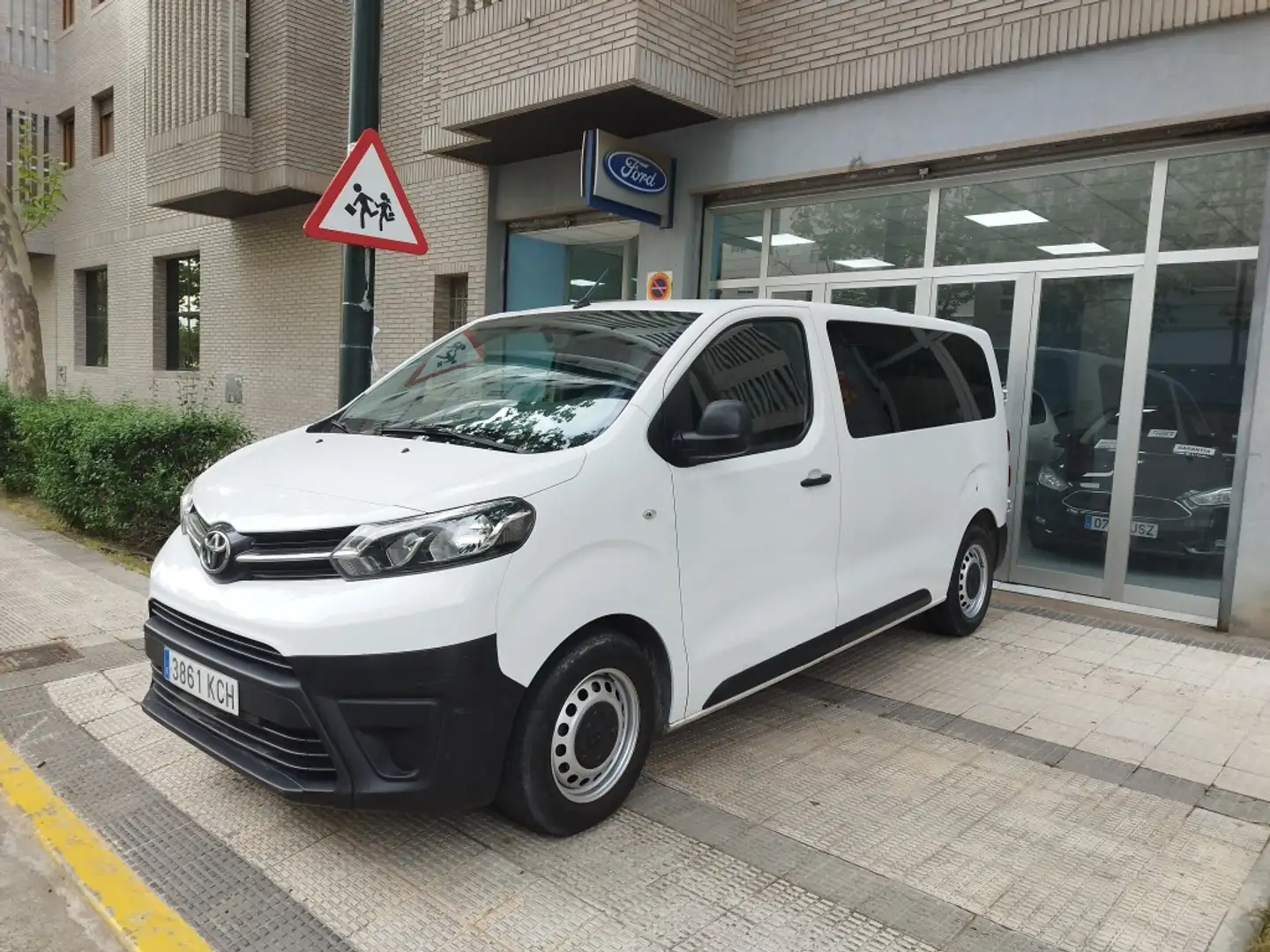 Toyota Proace Verso Combi Compact 1.6D 6pl. 115 Weiß - 1