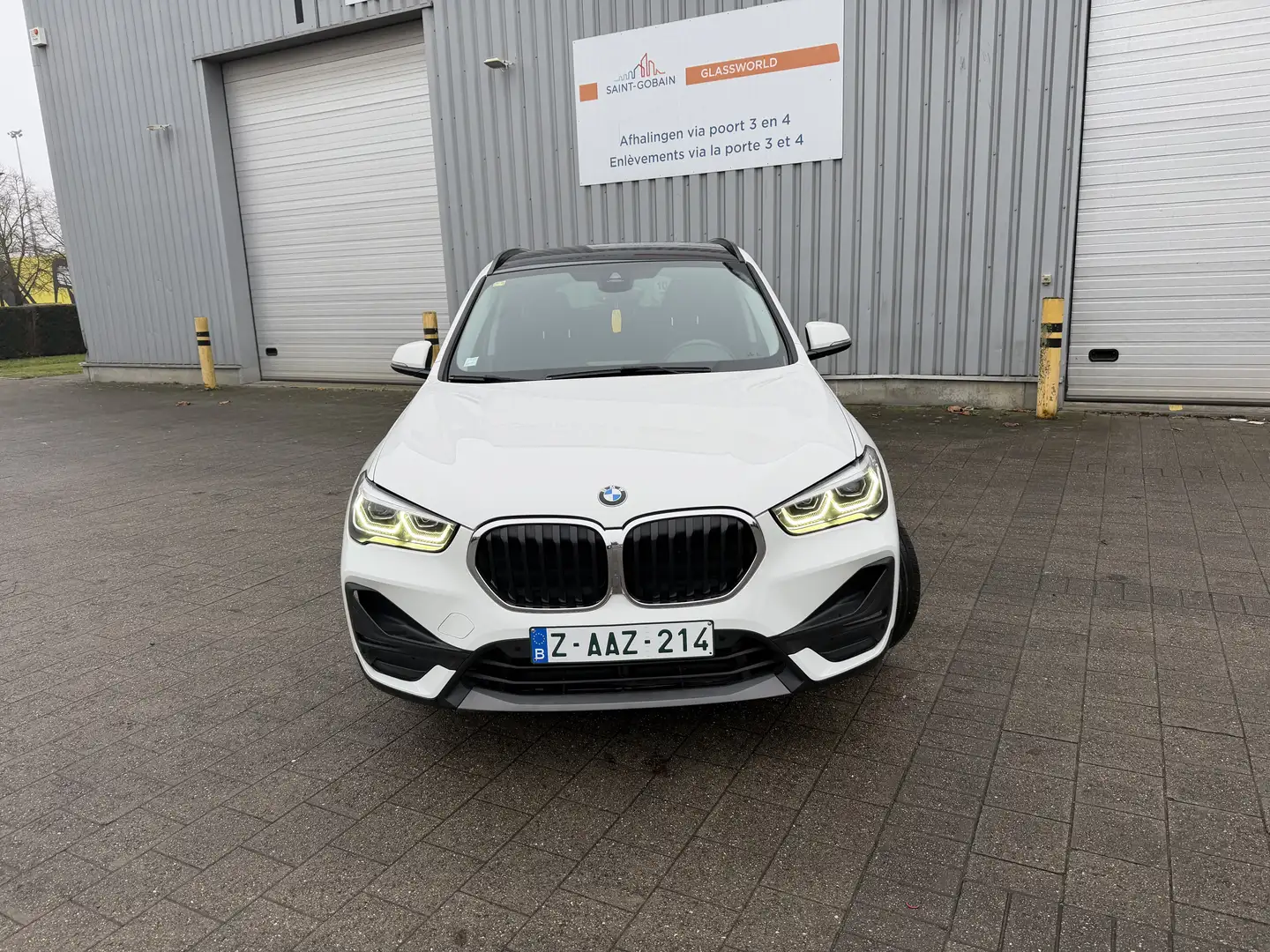 BMW X1 2.0 dAS sDrive18 Blanc - 1