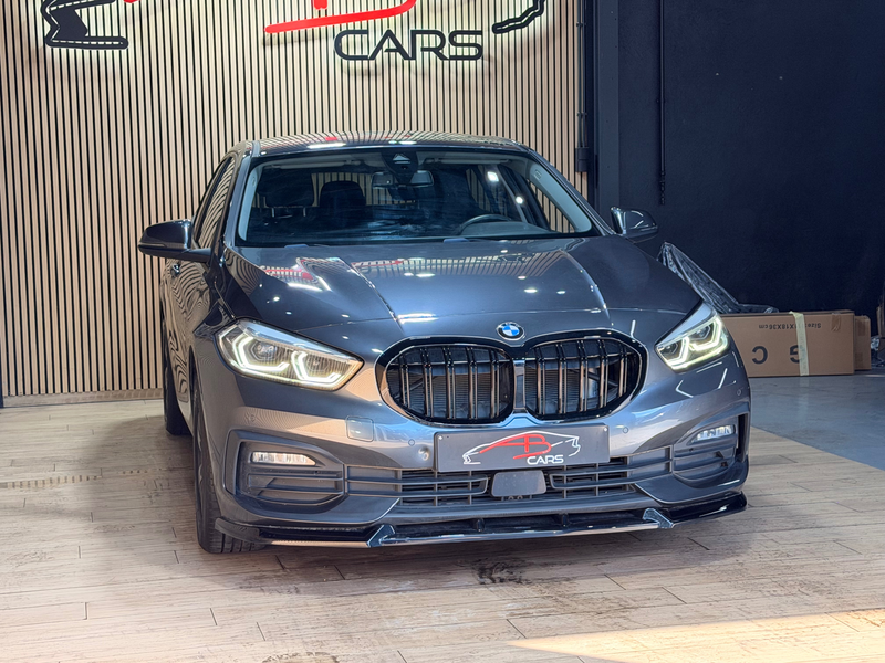 BMW 118 i * GARANTIE 12 MOIS * LOOK M SPORT * 1ER PROP * — photo 5