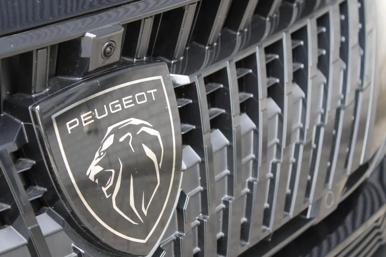 Peugeot 308 2026 — фото 11