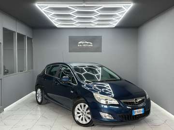 Astra IV 5p 1.7 cdti Cosmo 110cv