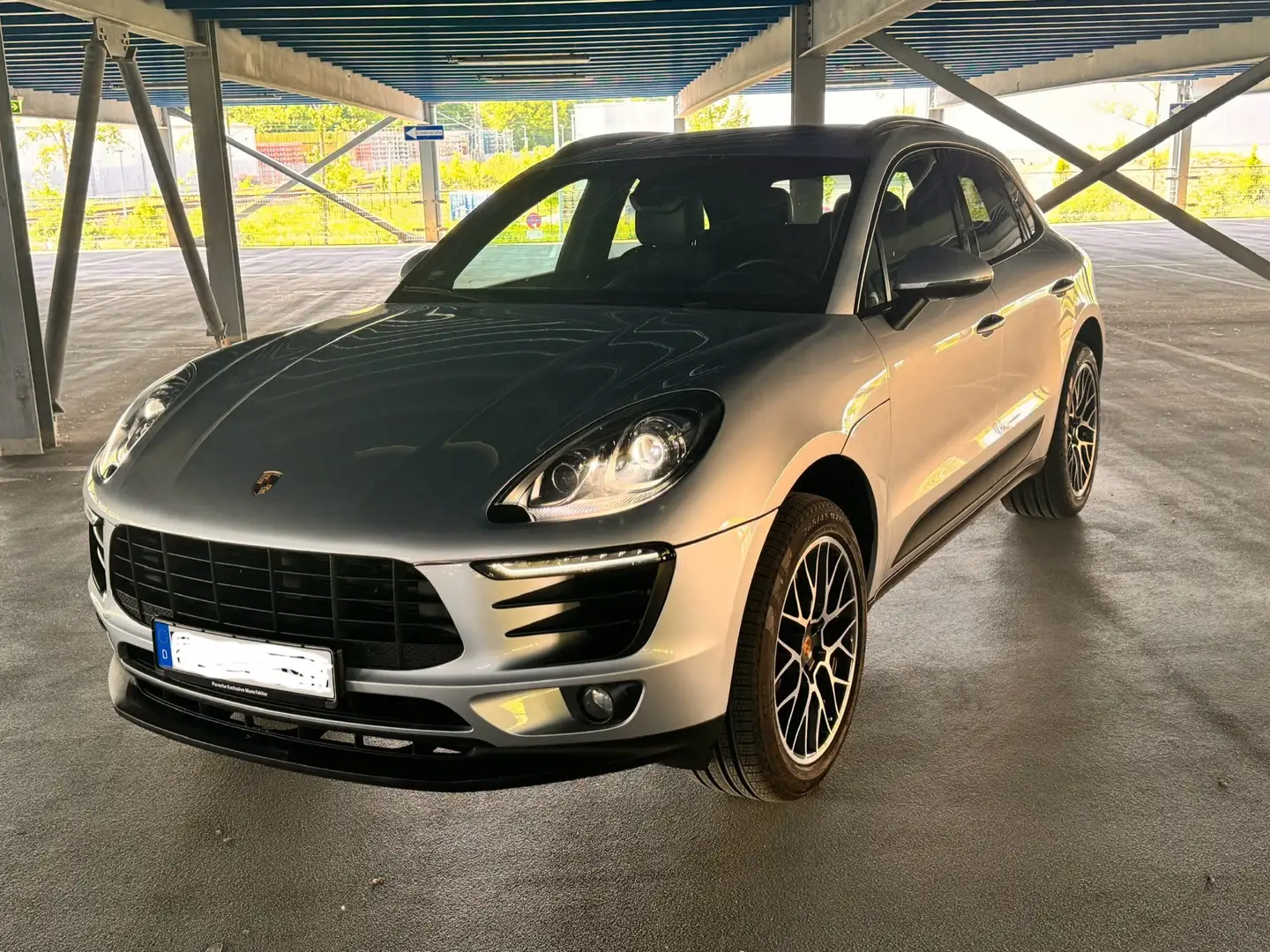 Porsche Macan S Grau - 1