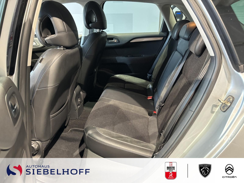 Citroen C4 Exclusive eHDI 110 FAP — photo 9