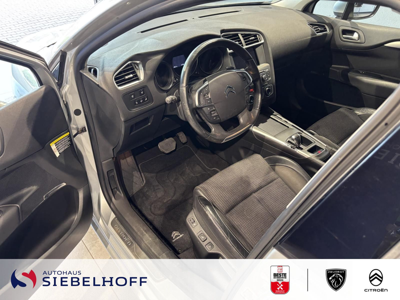 Citroen C4 Exclusive eHDI 110 FAP — photo 11