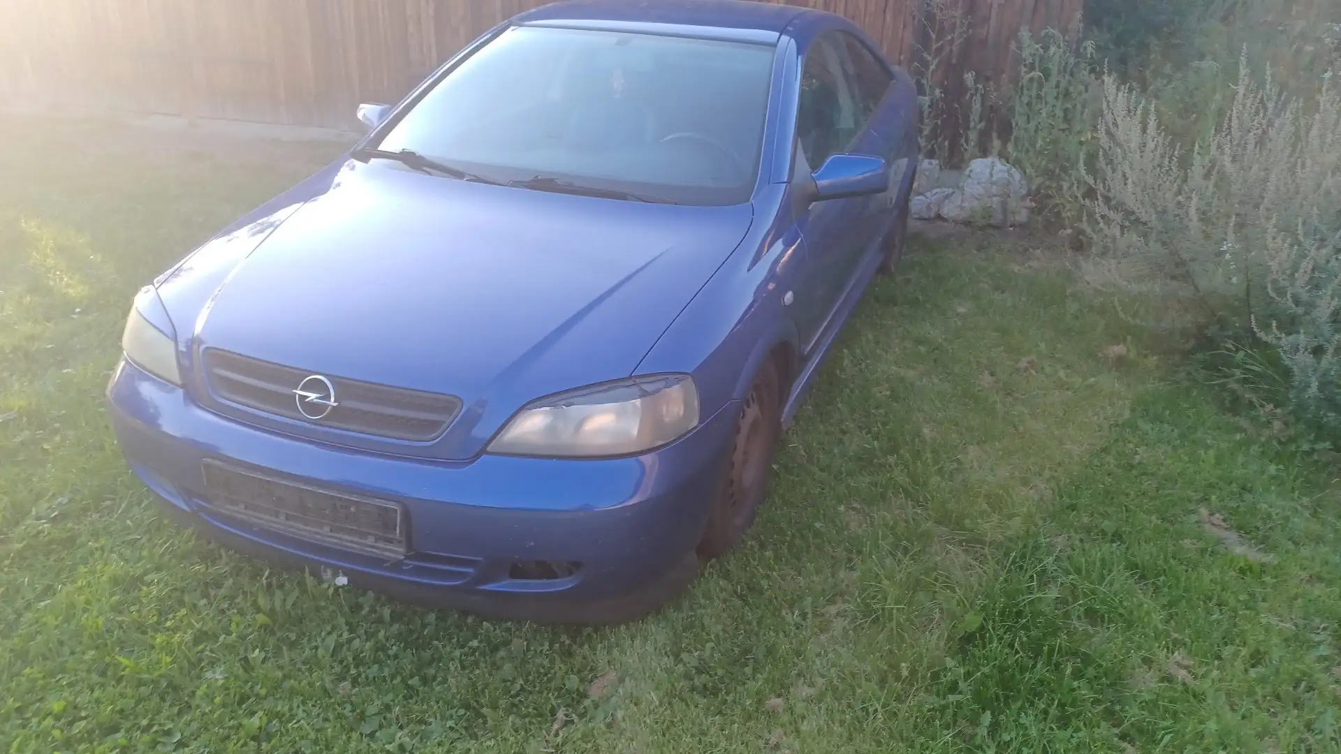 Opel Astra 2.2 16V Coupe Linea Blu - 1
