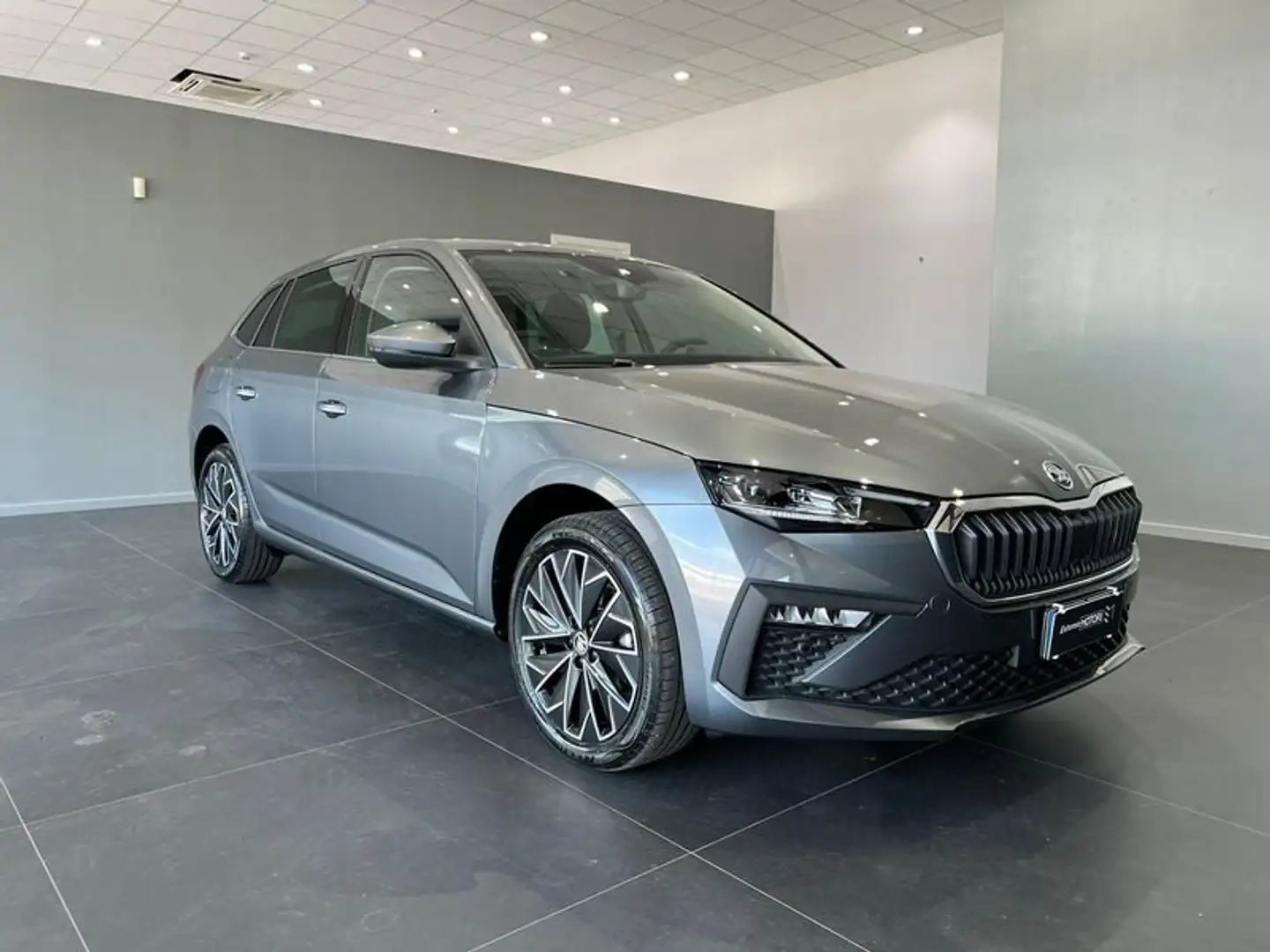 Skoda Scala 1.0 TSI 115 CV DSG Style Gris - 2