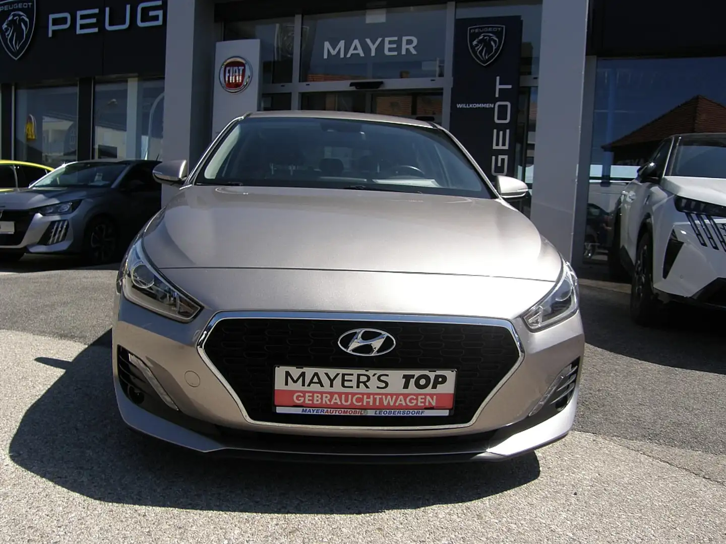 Hyundai i30 1,6 CRDi Level 3 Blanc - 2